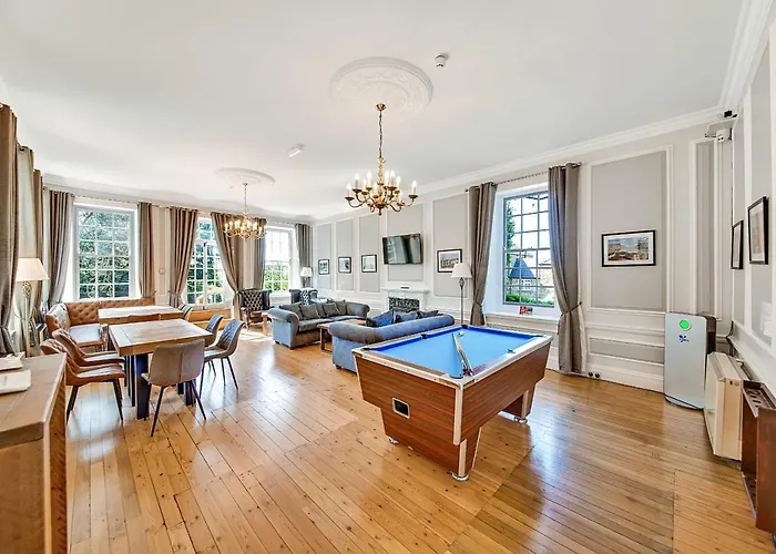 Finest Retreats - Kilburn Hall Thirsk